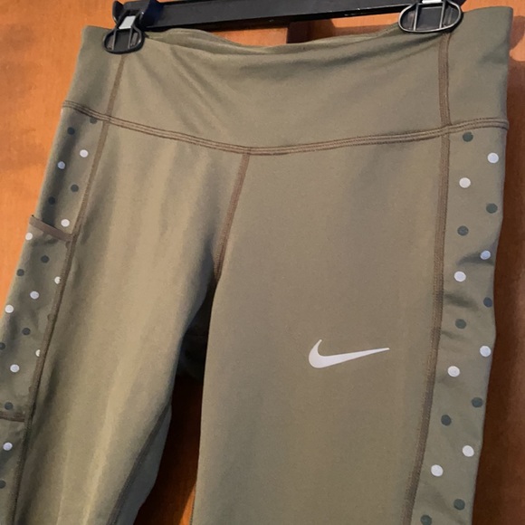 Nike Hunter green dri- fit leggings! - Picture 2 of 6